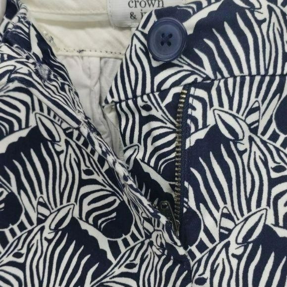 Crown & Ivy zebra animal print shorts size 2 black white Business travel - Picture 5 of 7